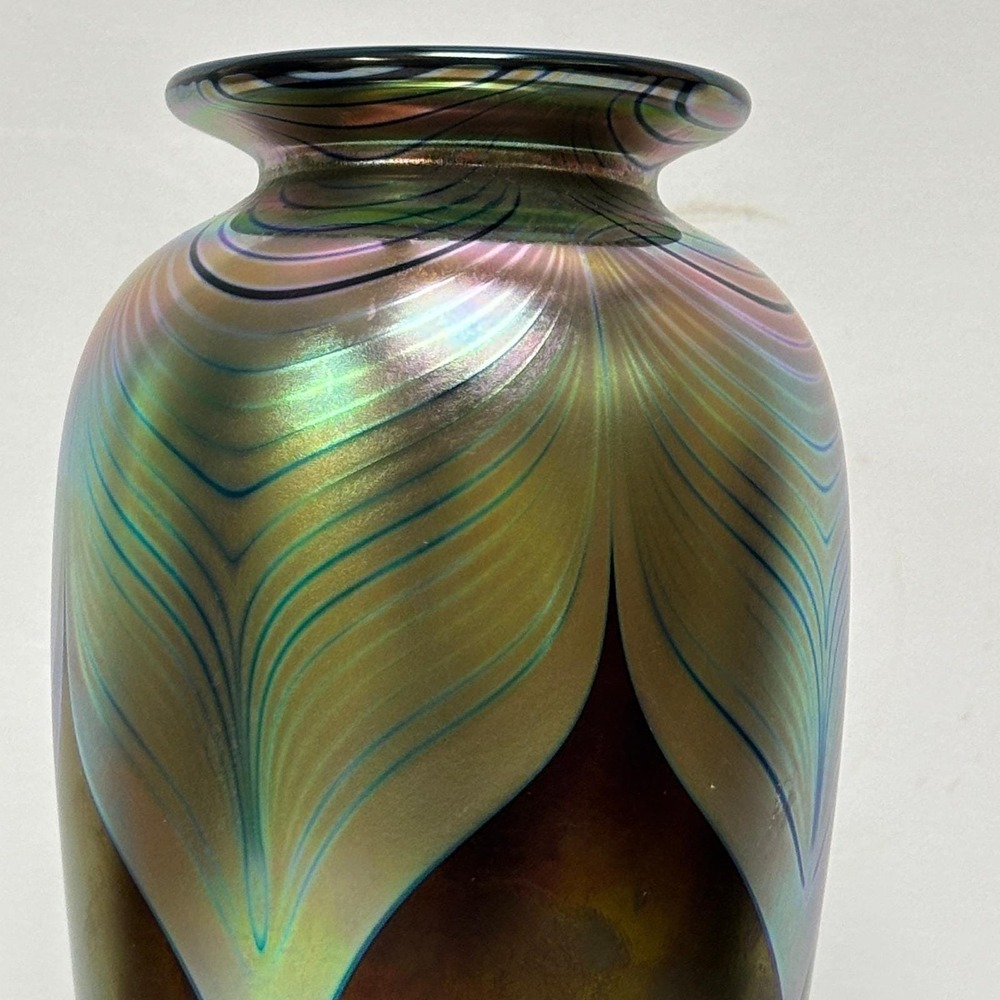 Abelman Art Glass Vase 9.5in Pulled Feather 1990
